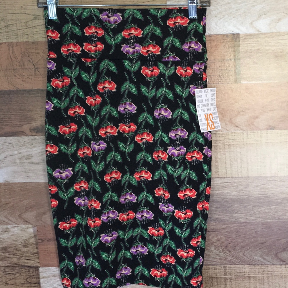 XS NEW LULAROE CASSIE